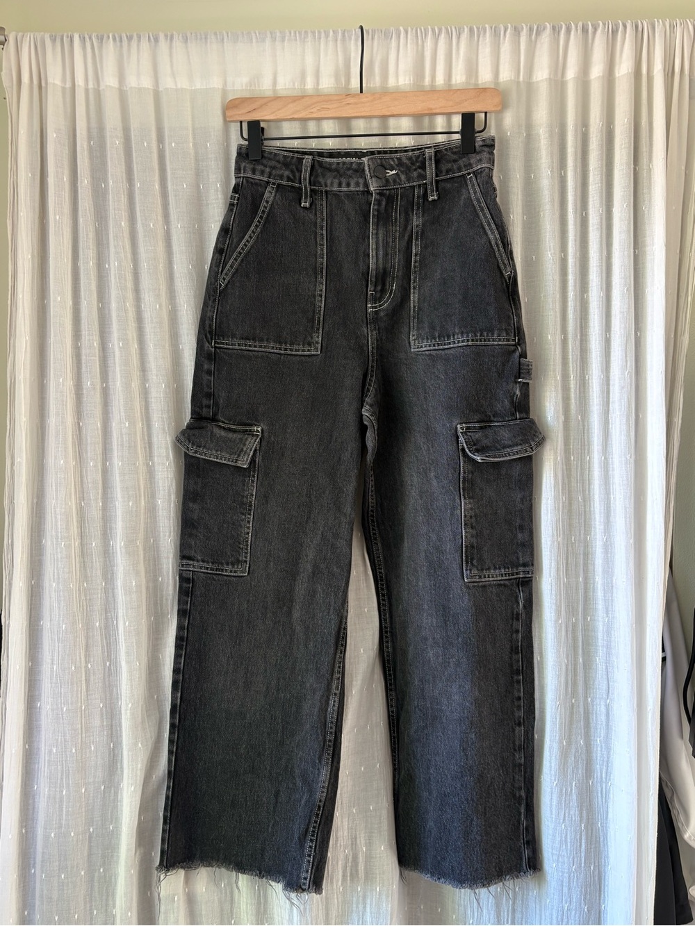 Social Tourist women's black cargo jeans